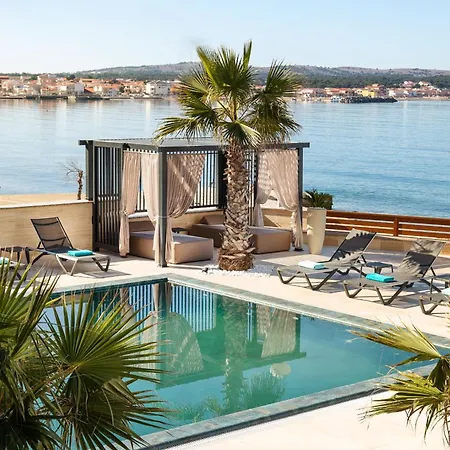 Infinity Blue & Golden Sky By Malibu Collection Vila *
